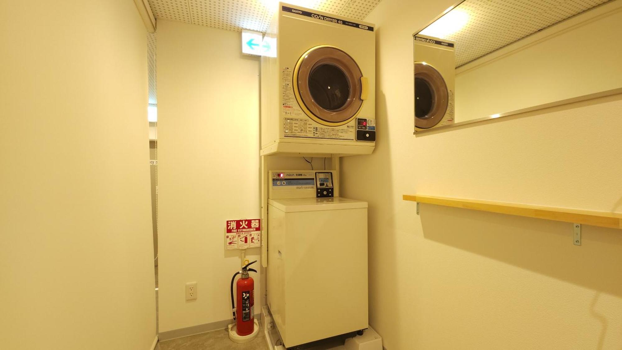 Acro Capsule Hotel Namba Dotonbori Осака Экстерьер фото